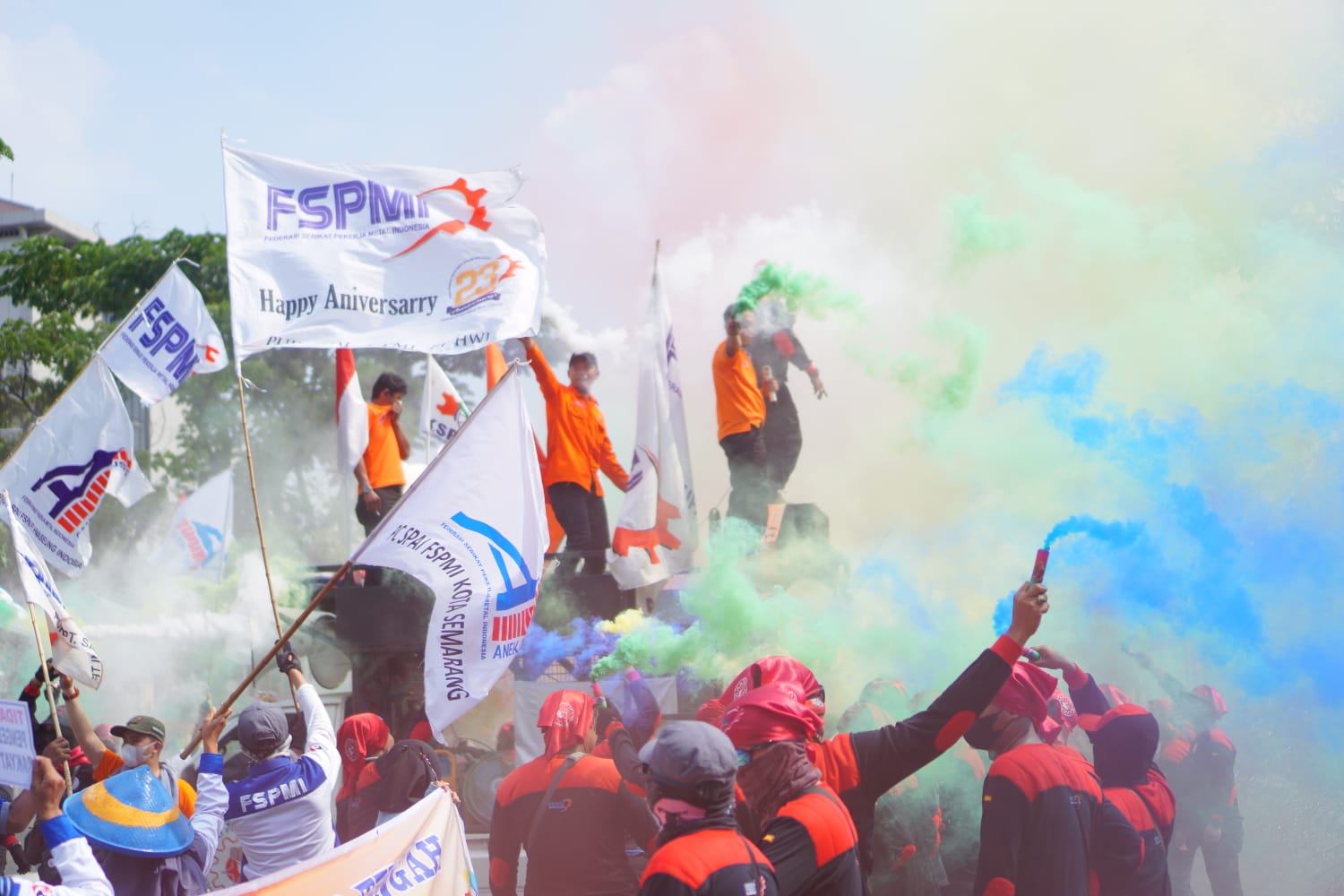 Ratusan Buruh FSPMI Jepara Demo Tolak Kenaikan BBM