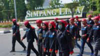 Longmarch Dari Simpang Lima, Buruh Gemborkan Minta Upah Minimum Naik 13 Persen