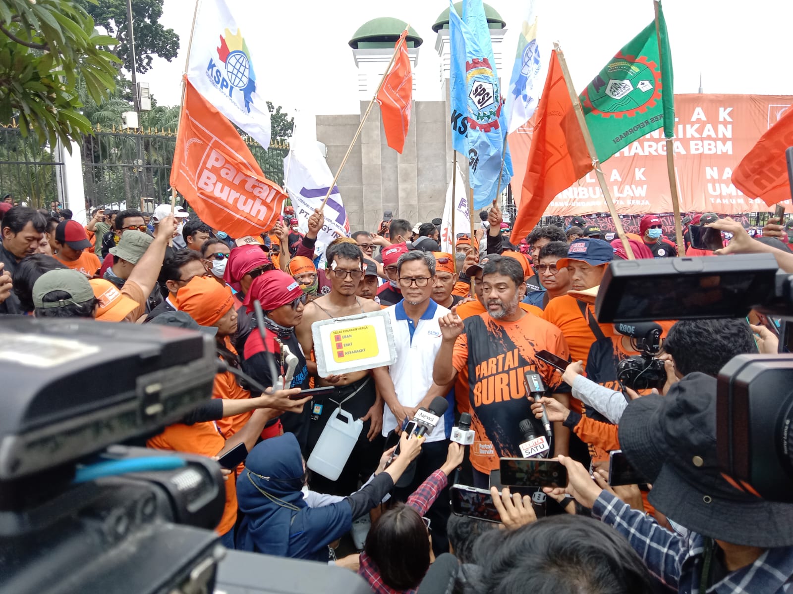 Ini Kata Presiden Partai Buruh Dibalik “NgeGasnya” Harga BBM