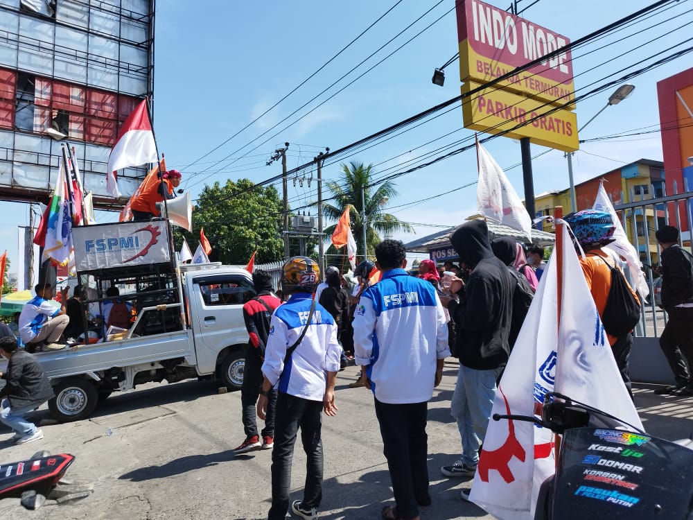 PHK Sepihak, FSPMI Sulsel: Boikot Toserba Indo Mode