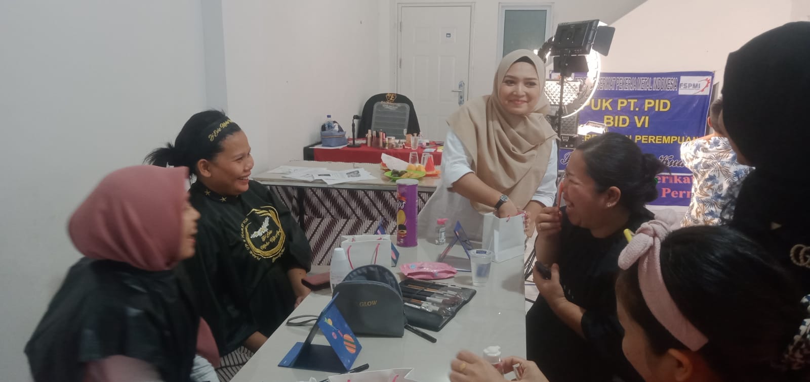PUK SPEE FSPMI PT. PID Adakan Pelatihan Beauty Class
