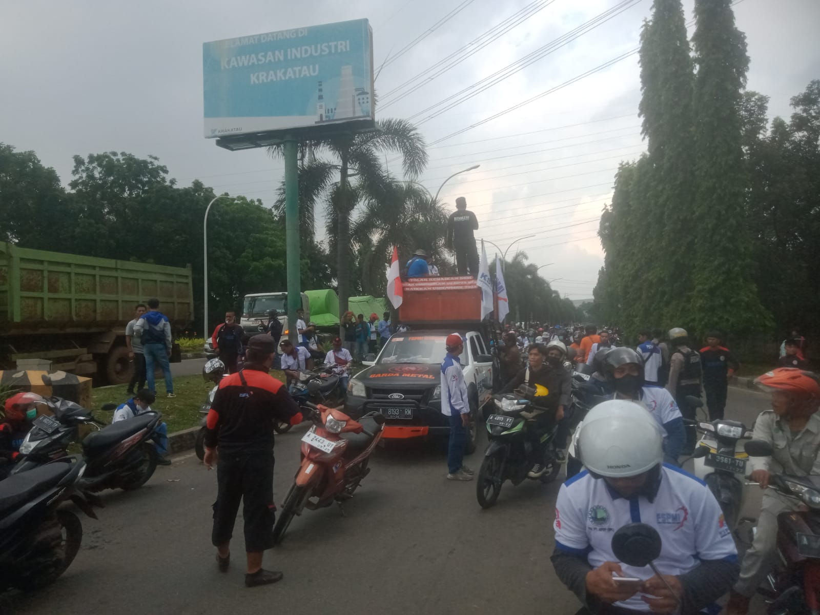 Kenaikan BBM, Picu Gerakan Demonstrasi.  Buruh Cilegon Menjadi Pelopor