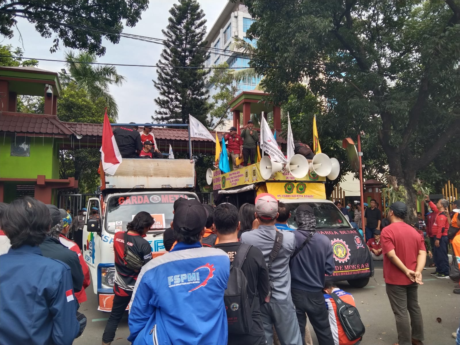 Kantongi 3 Surat Rekomendasi, Massa Aliansi Buruh Bekasi Melawan Bubarkan Diri