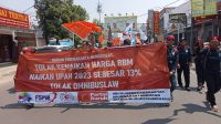Longmarch dari Pusat Kota Purwakarta, Ribuan Buruh Purwakarta Sambangi Kantor Pemda Dan Ini Yang Diminta Longmarch dari Pusat Kota Purwakarta, Ribuan Buruh Purwakarta Sambangi Kantor Pemda Dan Ini Yang Diminta