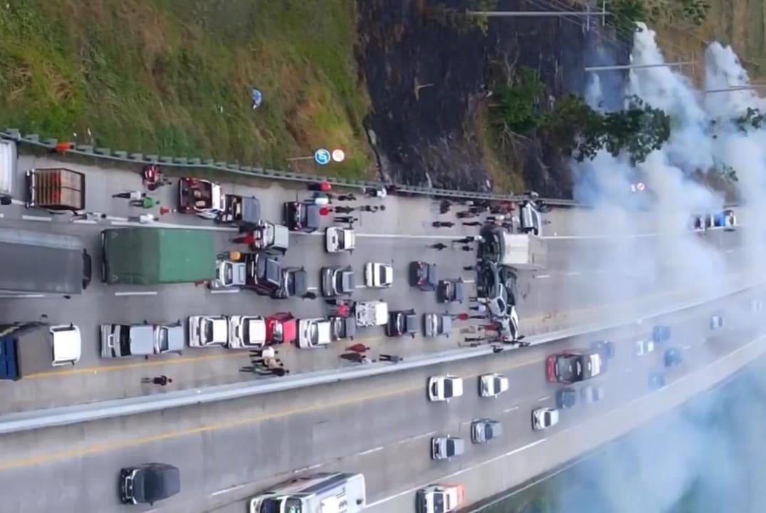 Diduga Akibat Asap Tebal, Tabrakan Beruntun Terjadi di Tol Pejagan – Brebes