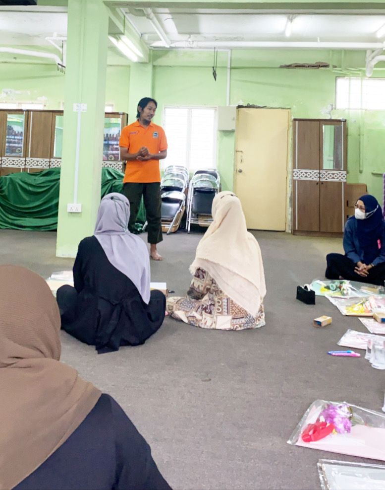 Perempuan Harus Punya Keahlian Lain yang Produktif dan Menghasilkan Karya