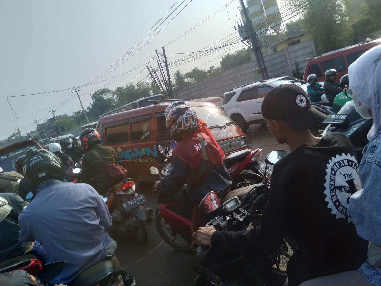 Ada Angkot ‘Jeblos’ Jalan Coran, Lalu Lintas Macet