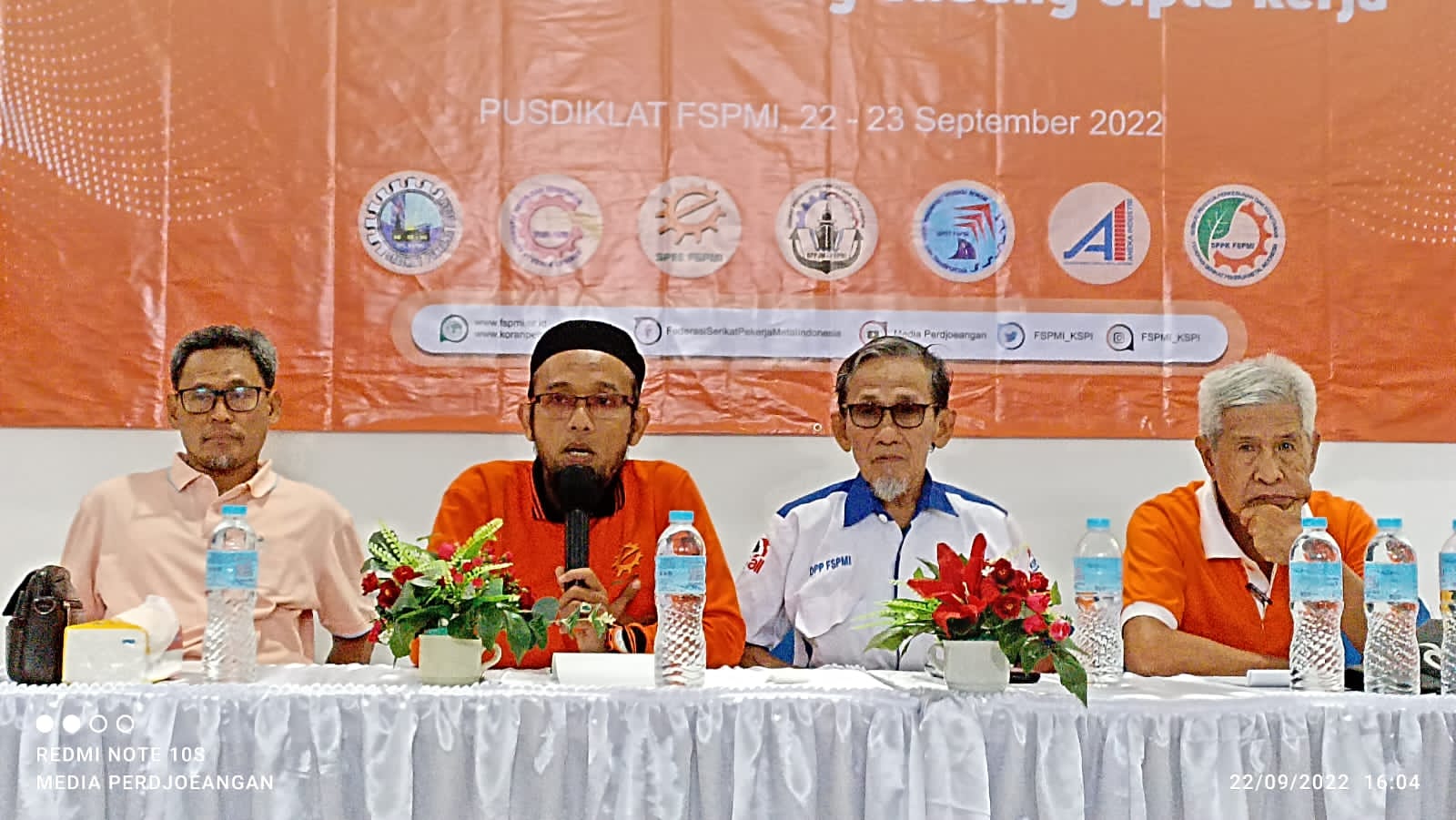 Presiden FSPMI Dalam Konsil FSPMI: “Tidak Perlu Banyak Rumus, Yang Penting Upah Naik”