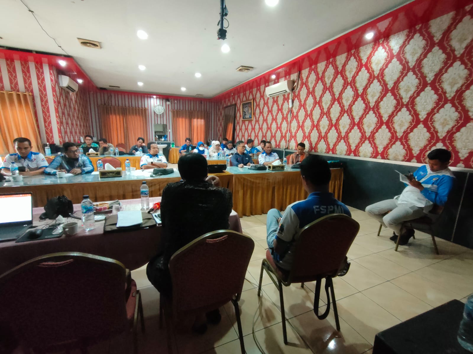 Pembekalan PKB Untuk PUK, PC SPEE FSPMI Karawang Adakan Workshop PKB