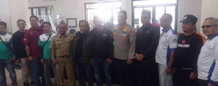 Audiensi Buruh Kota Cilegon Dengan Ketua DPRD Kota Cilegon. Erwin Supriyadi : Kami Meminta Dukungan DPRD Atas Tuntutan Buruh Hari ini
