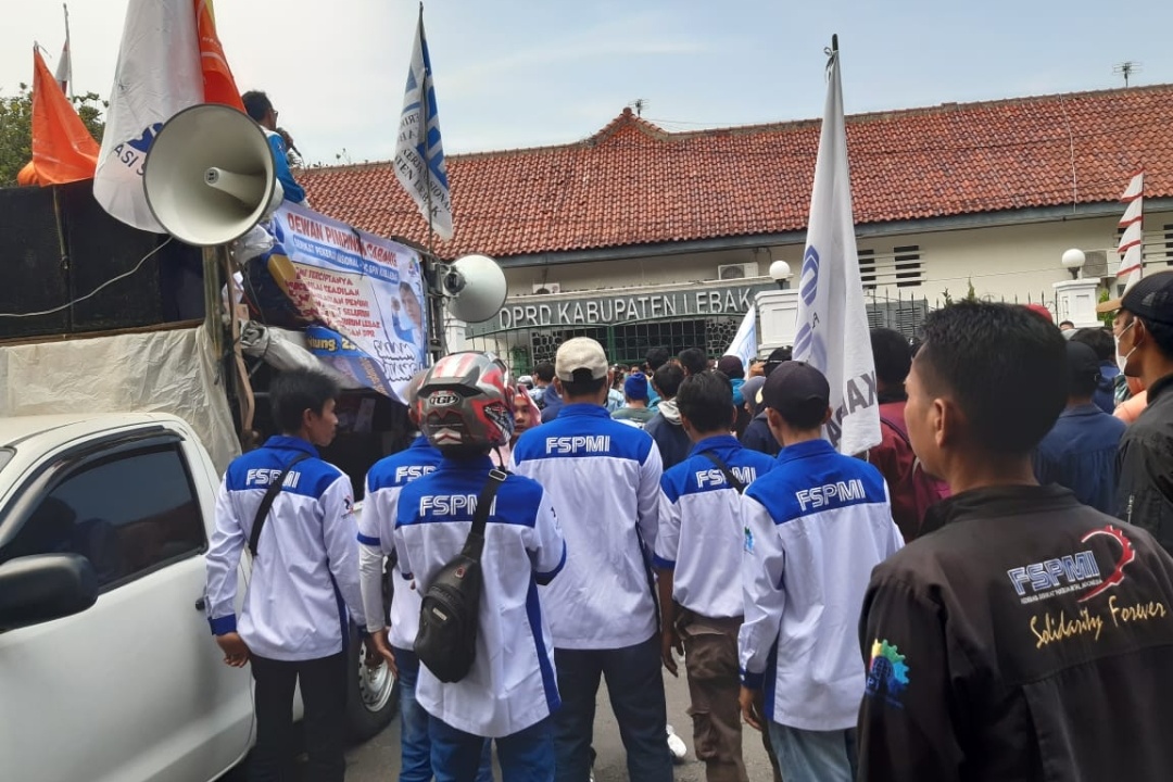 Lebak Beraksi, Tuntut DPRD Pro Buruh Terhadap Penolakan Kenaikan Harga BBM