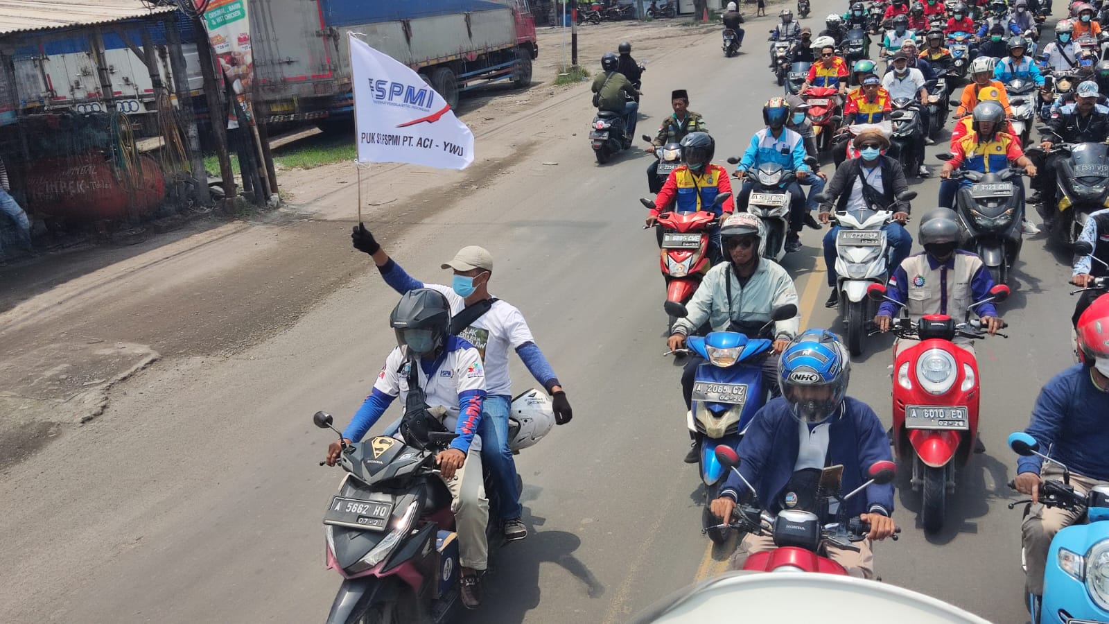 Buruh Kabupaten Serang Kembali Penuhi jalan Arteri Tolak Kenaikan BBM
