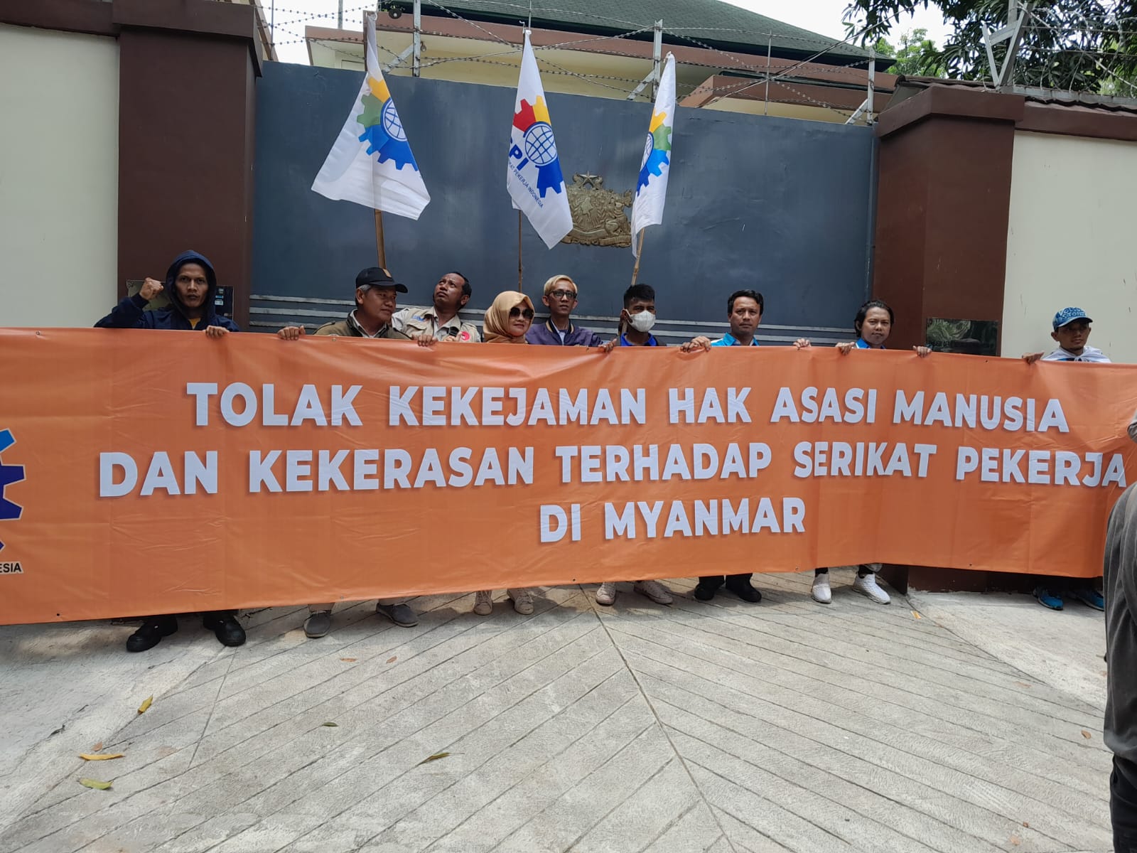 Demo Kedubes di Jakarta, Buruh Indonesia Tolak Kekerasan Terhadap Serikat Pekerja di Myanmar