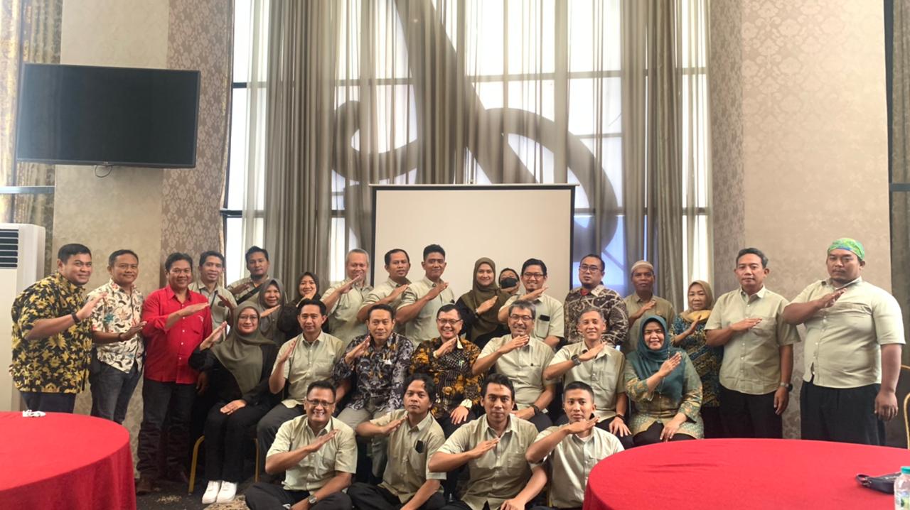 Manajemen dan Serikat Pekerja PT. Menara Terus Makmur Tandatangani Perjanjian Kerja Bersama 2022-2024