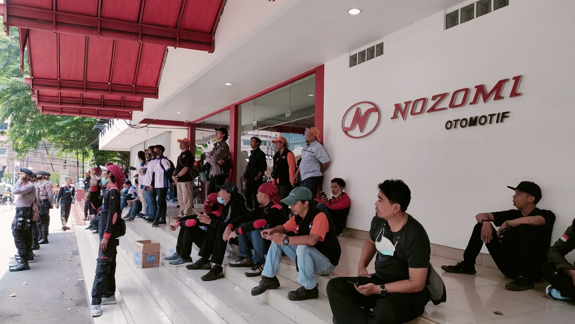 35 Orang Buruh di PHK, FSPMI Geruduk Kantor Pusat Nozomi Otomotif