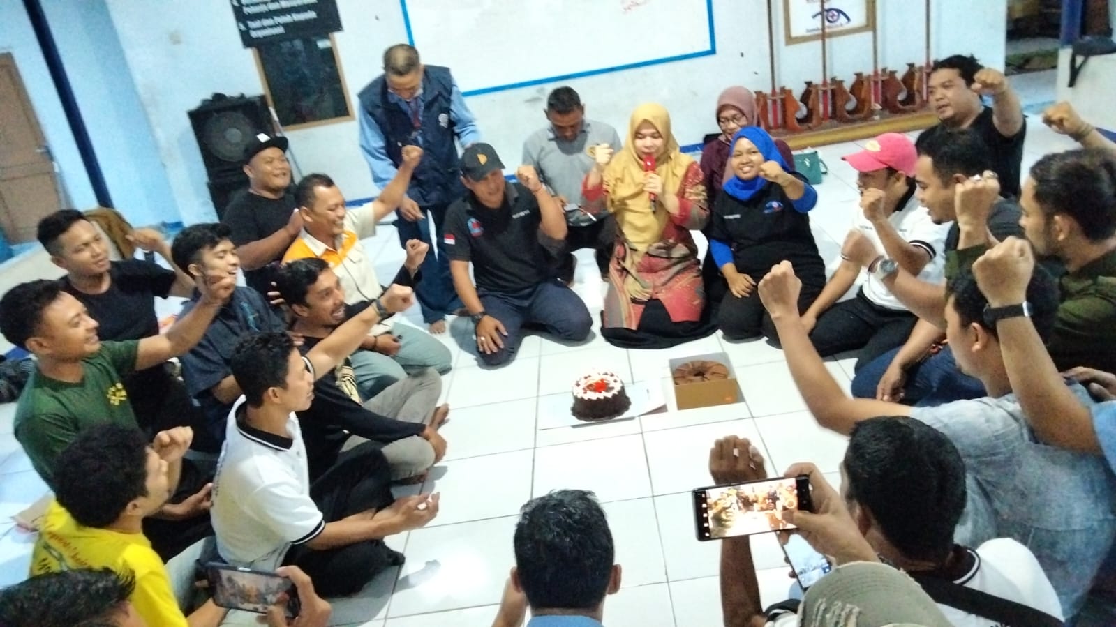 Rapat Rutin Relawan Jamkeswatch Kabupaten Bekasi Sekaligus Peringati HUT ke 8