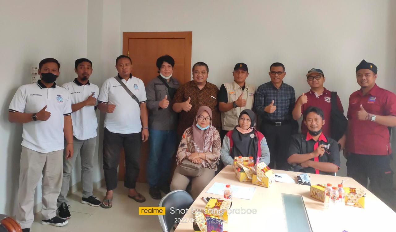 Pererat Silaturahmi, Jamkeswatch Kabupaten Bekasi Bertemu Direktur RS Amanda Serang