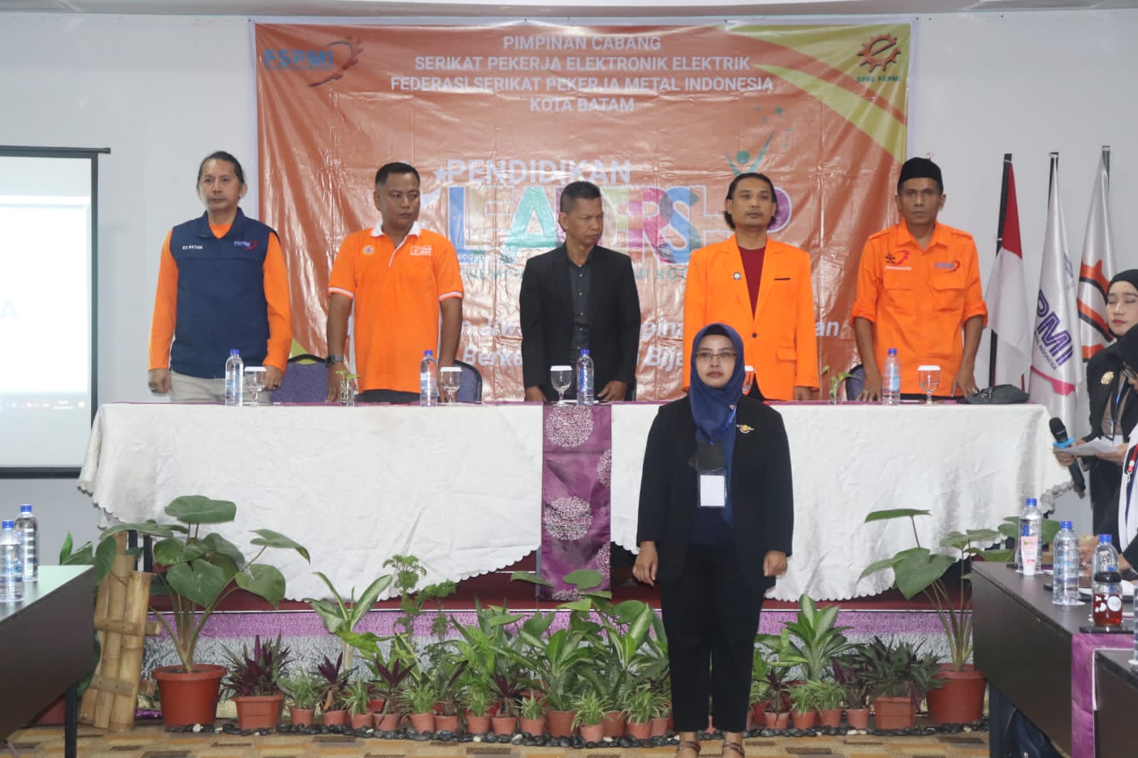 Membangun Jiwa Kepemimpinan Perempuan Yang Berkarakter dan Bijaksana