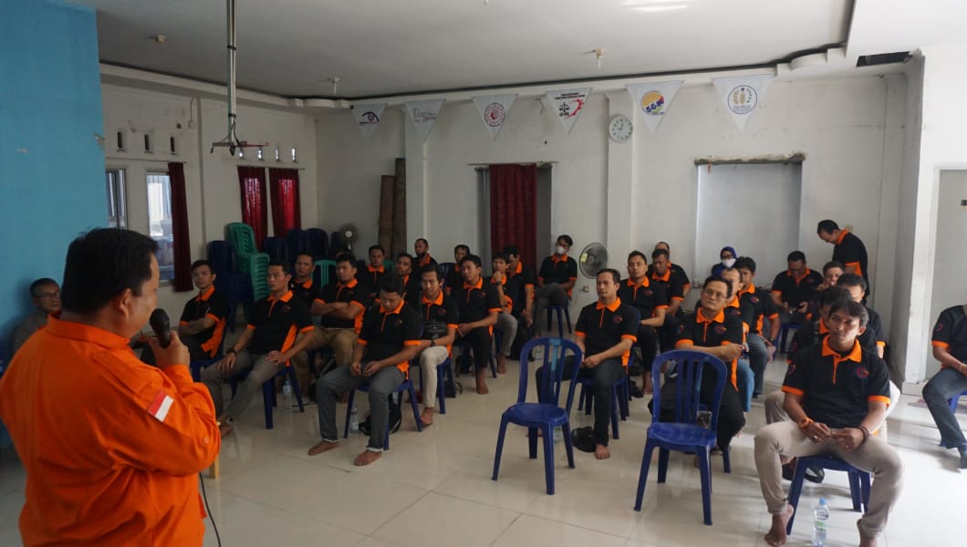 Ketua EXCO Partai Buruh Bogor Perkenalkan Partai Buruh Saat Pendidikan Advokasi Dasar