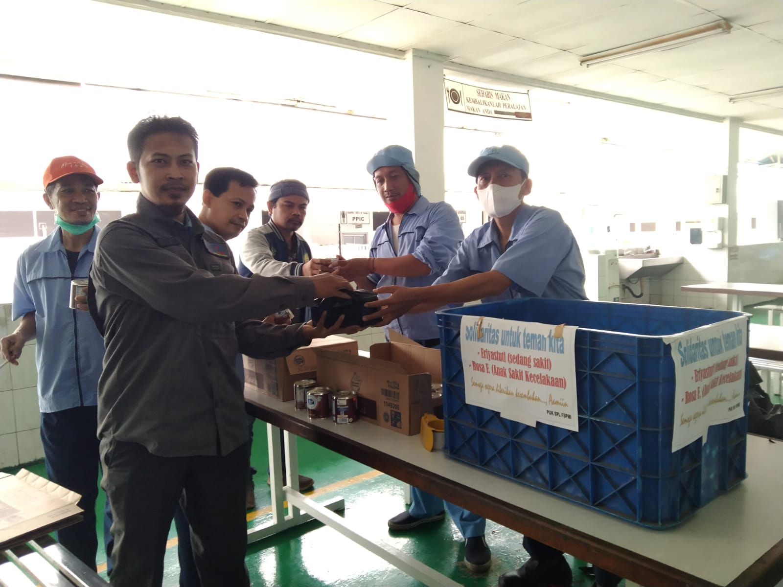 PUK SPL FSPMI PT. Marsol Kumpulkan Susu Sebagai Bentuk Solidaritas Antar Pekerja