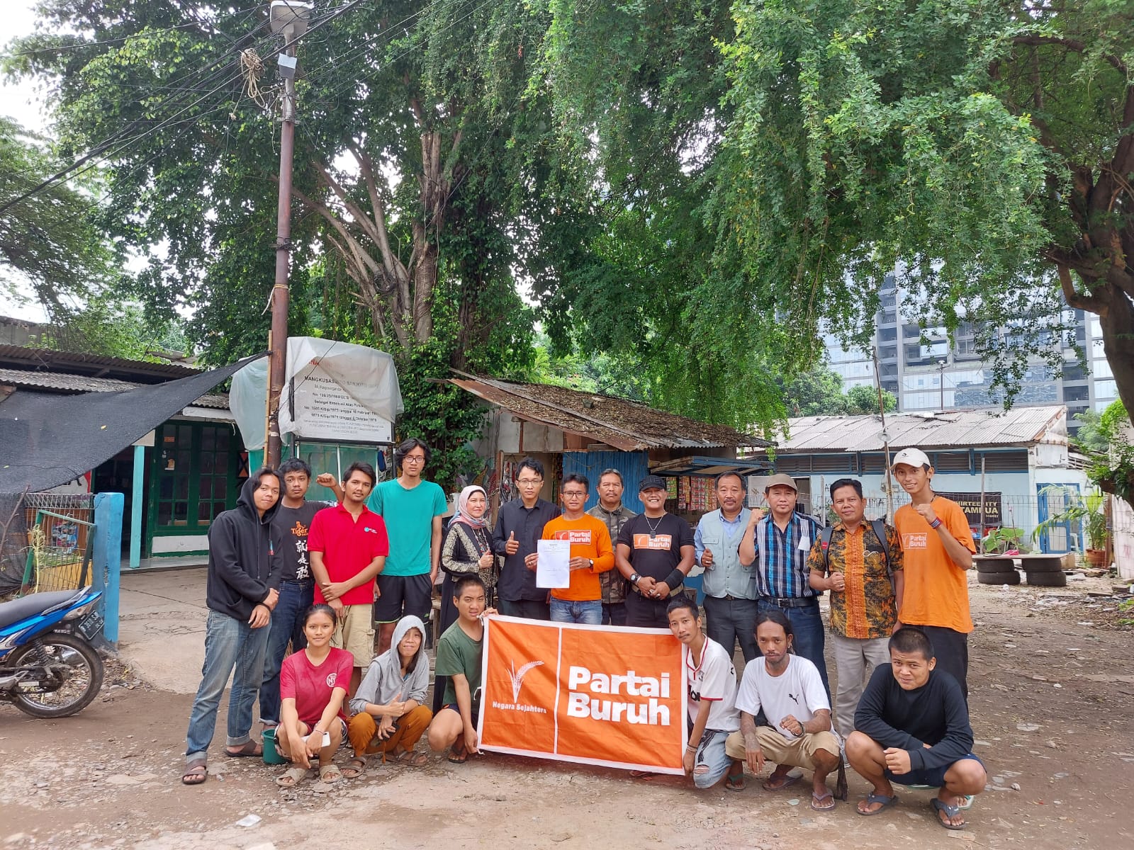 Suara Muda Partai Buruh : Membangun Kerja Sama Dengan Labora Global Edukasi Agar Masyarakat Bisa Mendapatkan Ijazah Paket Gratis