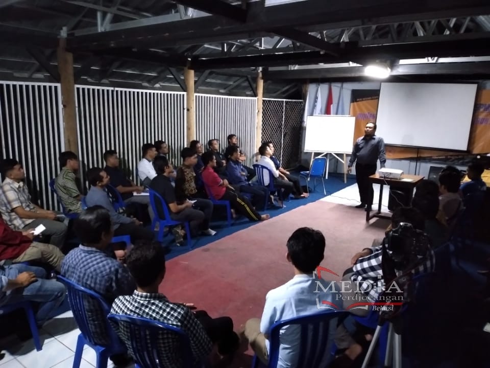 Pendidikan Leadership PUK SPAMK FSPMI PT. Ichikoh Indonesia Digelar Hingga Larut Malam