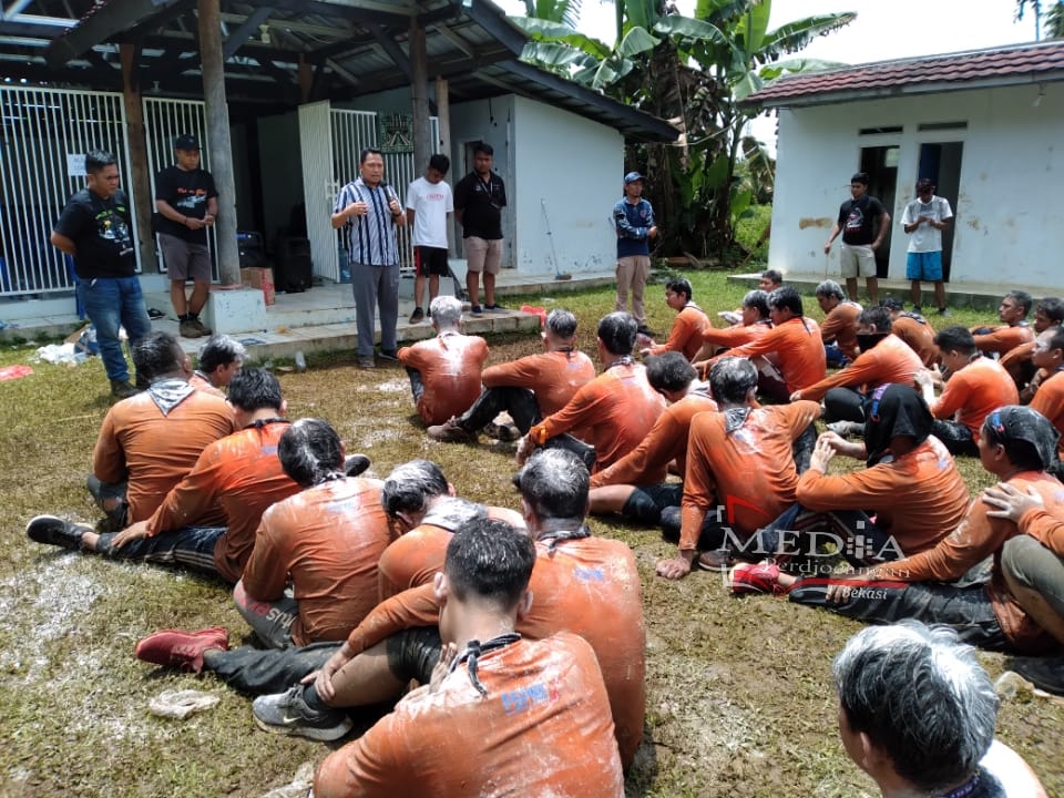 General Manajer Perusahaan Ikut Hadiri Pendidikan Leadership PUK SPAMK FSPMI PT. Ichikoh Indonesia