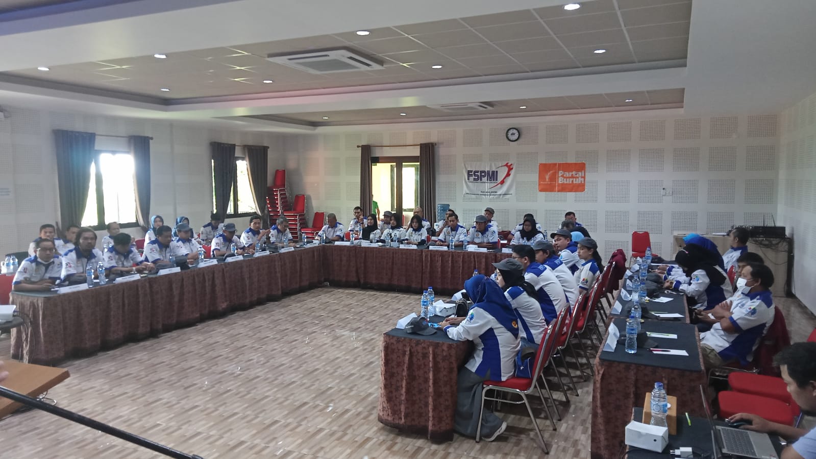 PUK SPEE FSPMI PT. Panasonic Industrial Components Indonesia (Depok) Gelar Pendidikan Lanjutan Publich Speaking