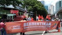 Partai Buruh Bersama Serikat Buruh Gelar Unjuk Rasa Tuntut Menkes Mundur