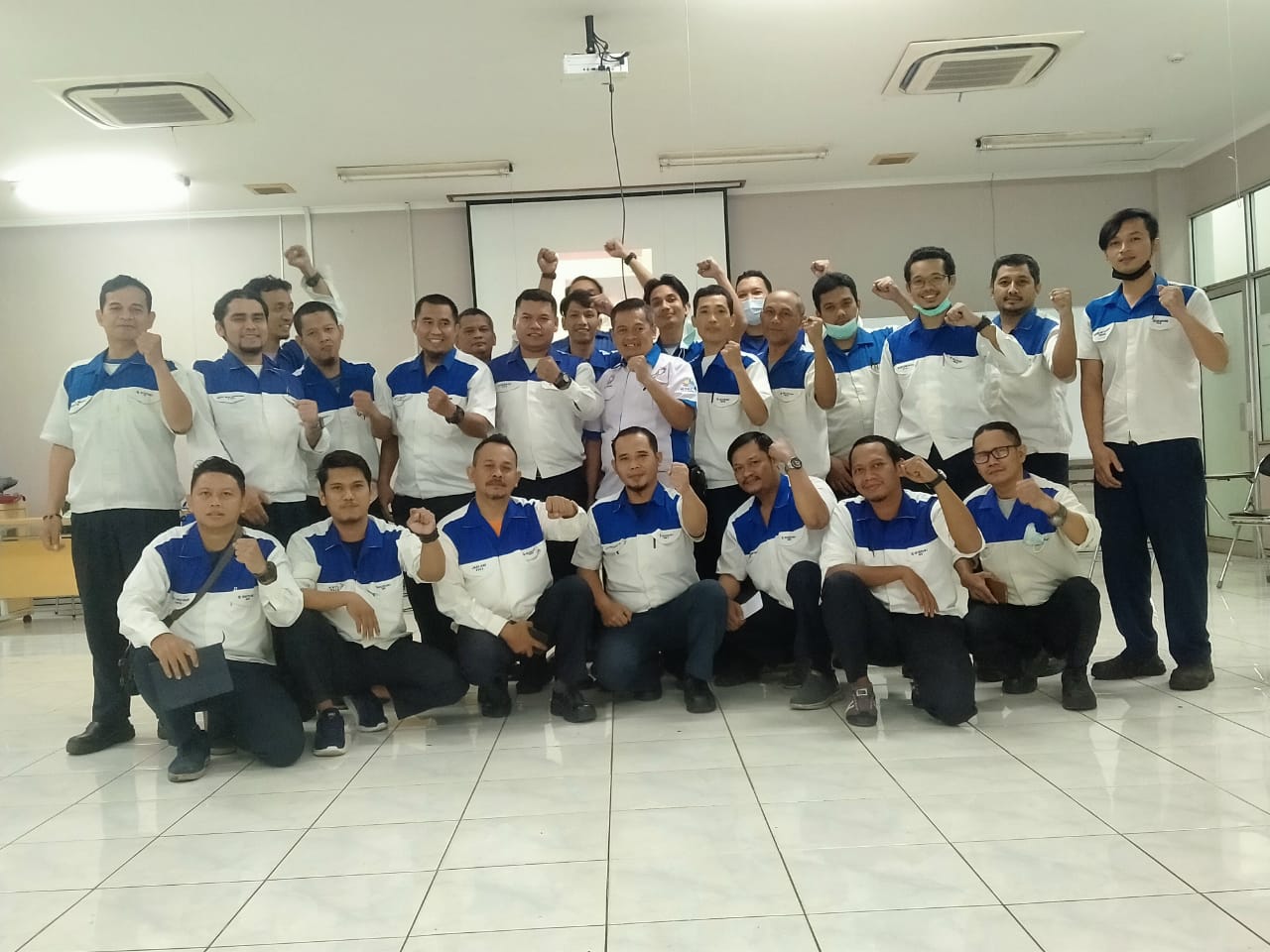 Pendidikan Publik Speaking dan Komunikasi Efektif PUK SPAMK FSPMI PT. SIM