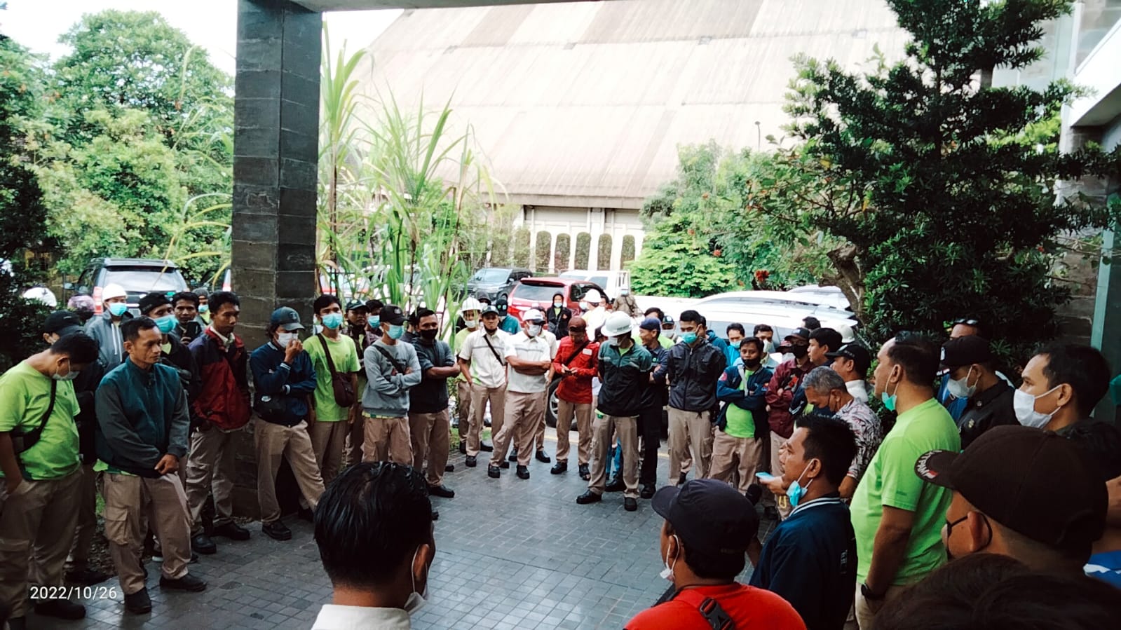 Merasa Jam Kerja Berlebih, Karyawan PT. Berkah Manis Makmur Minta Penjelasan Manajemen