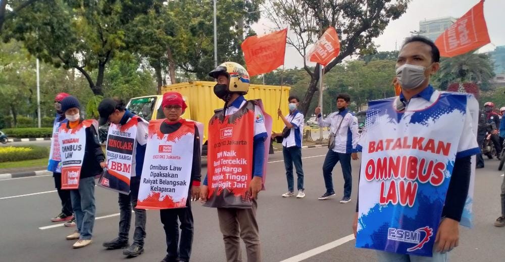 Ingin Kenaikan Upahnya 13 Persen, Buruh DKI Kawal Jalannya Sidang Dewan Pengupahan