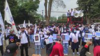 Tolak PP 36 dan Tuntut Kenaikan Upah, Buruh Bandung Geruduk Gedung Sate Tolak PP 36 dan Tuntut Kenaikan Upah, Buruh Bandung Geruduk Gedung Sate