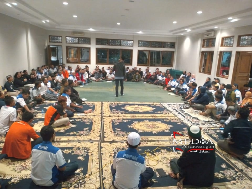 Rapat Koordinasi PC SPEE FSPMI Bekasi Berjalan Hingga Larut Malam