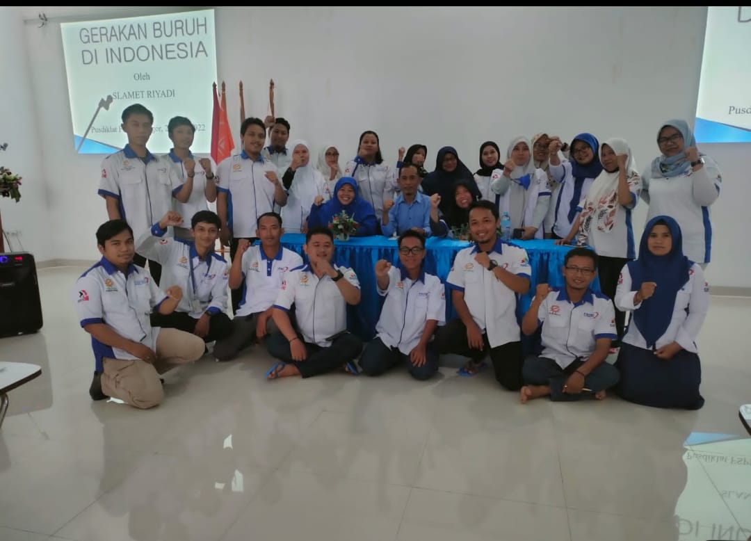 Refreshing Course Bidang Perempuan : Jadilah Penentu, Bukan Penunggu