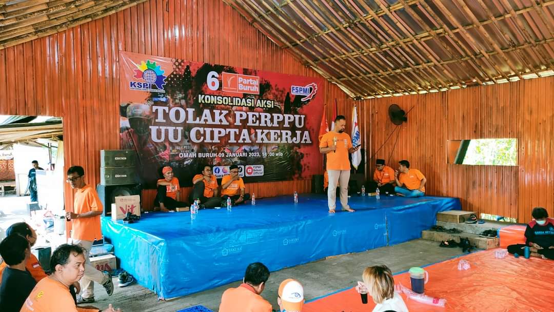 Tolak PERPPU Cipta Kerja, Buruh Jawa Barat Gelar Konsolidasi Akbar di Bekasi