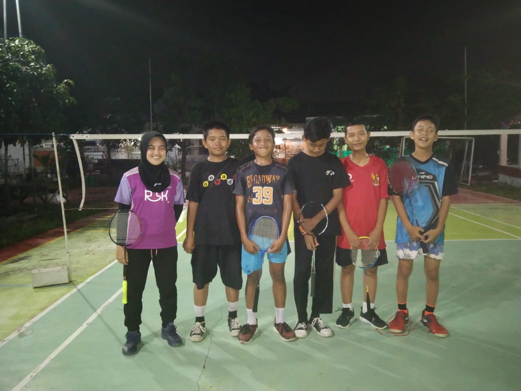 RW.08 Asri Pratama Adakan Program Pelatihan Badminton Untuk Anak-Anak
