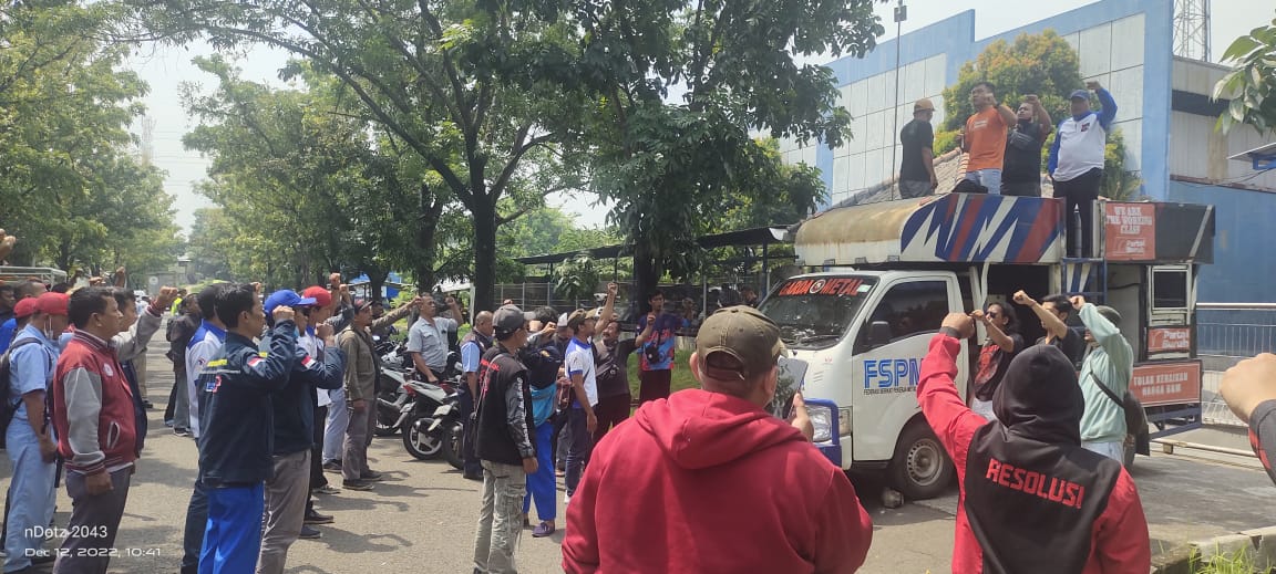 KC FSPMI Bekasi Intruksikan Aksi Unjuk Rasa Tuntut Pekerjakan Kembali 5 Buruh PT. SGI