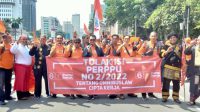 Tolak Perppu Cipta Kerja, Massa Partai Buruh Padati Sekitaran Patung Kuda Jakarta