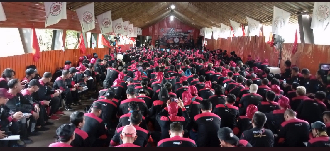 Bangkitkan Semangat Perjuangan, Ribuan Anggota Garda Metal FSPMI Bekasi Hadiri Konsolidasi Akbar