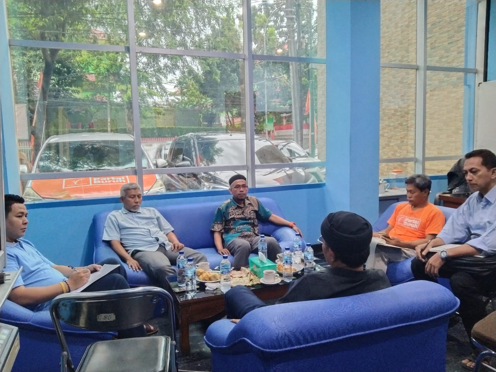 Diskusi Pemenangan Taufik Hidayat Sebagai Calon DPD RI