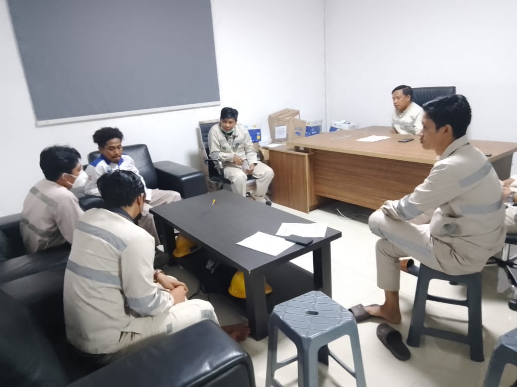 Anggota Dimutasi, PUK SPL FSPMI PT. IRNC Lakukan Bipartit