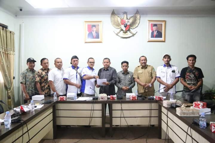 Komis III DPRD Rohul Hearing Kasus Kenakeran PT. SJI