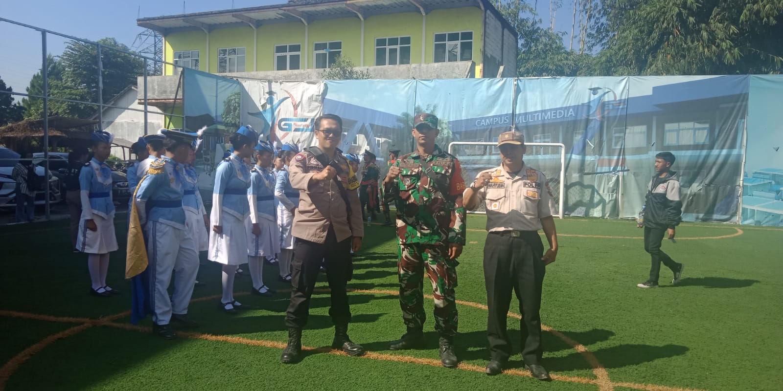 Kapolsek Batujajar KBB Monitoring Lomba Ketangkasan Baris Berbaris Tingkat SMP/MTS Dan SMA/SMK