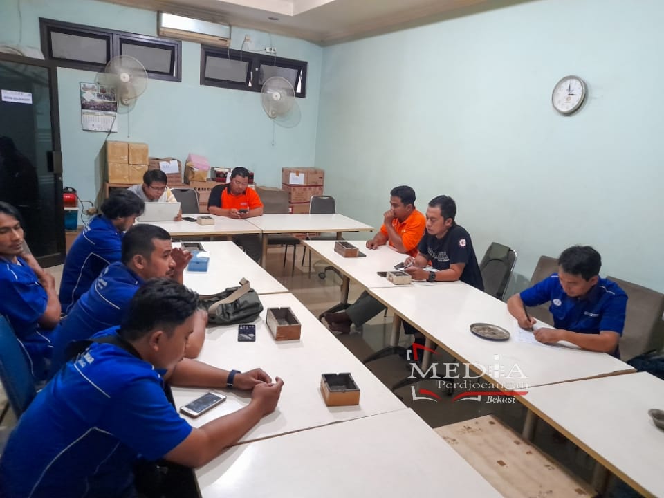 Jelang Digelarnya Musnik, PUK SPEE FSPMI PT. Fata Sarana Makmur Kunjungi Sekretariat FSPMI Bekasi