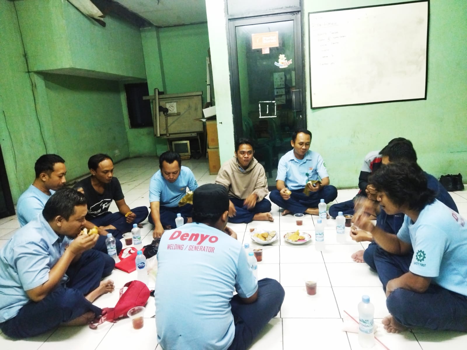 Pengurus PUK SPAMK FSPMI PT. Dein Prima Generator Adakan Ratin Sekaligus Buka Puasa Bersama