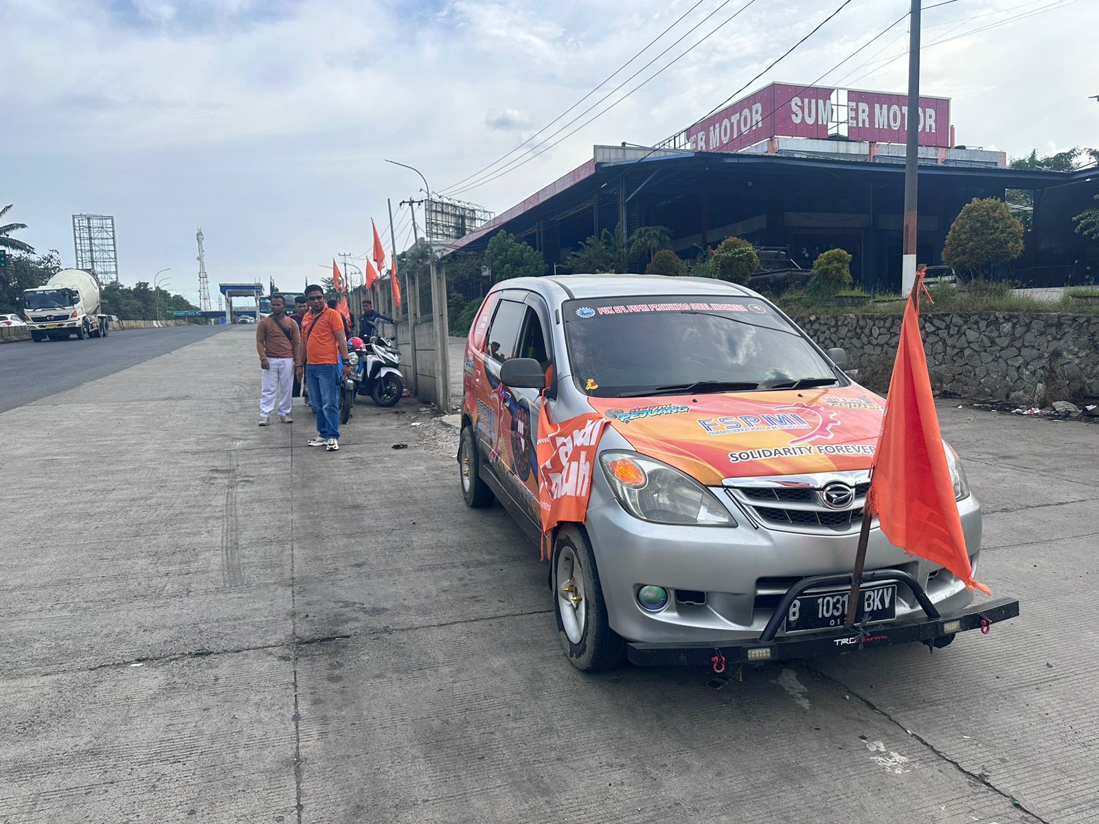 Ramli Sebagai Ketua Exco Partai Buruh Karawang, Sigap Jemput Presiden Partai Buruh dan Presiden FSPMI di Gerbang Tol Karawang Barat