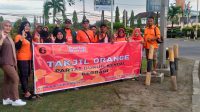 Pembagian Takjil Partai Buruh Kendal Bertajuk “ Takjil Orange, Partai Buruh Kendal Berbagi”