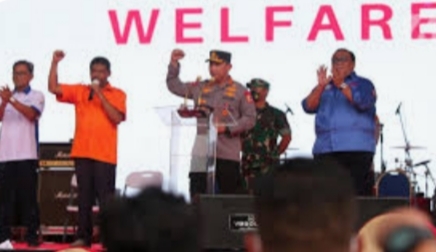 Puisi : Gelorakan Kebangkitan