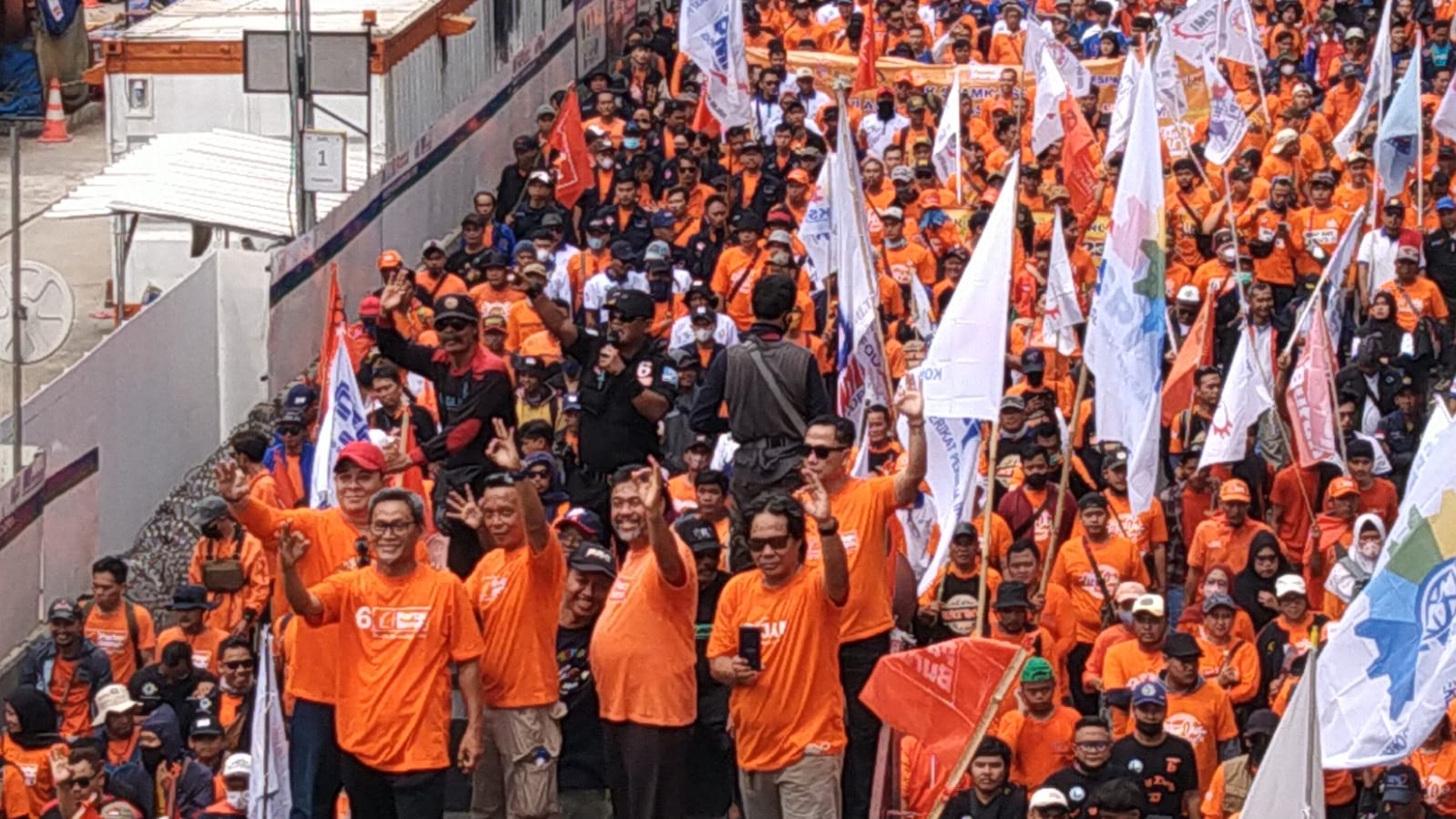 Ribuan Buruh Rayakan May Day 2023 Serentak di 38 Provinsi Indonesia